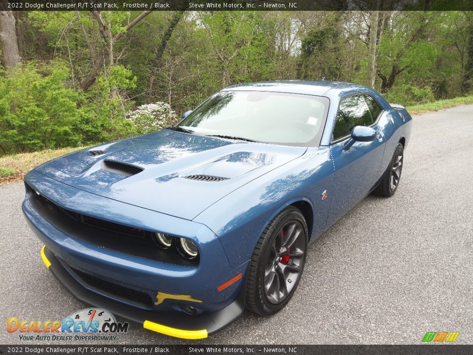 2022 Dodge Challenger R/T Scat Pack Frostbite / Black Photo #2