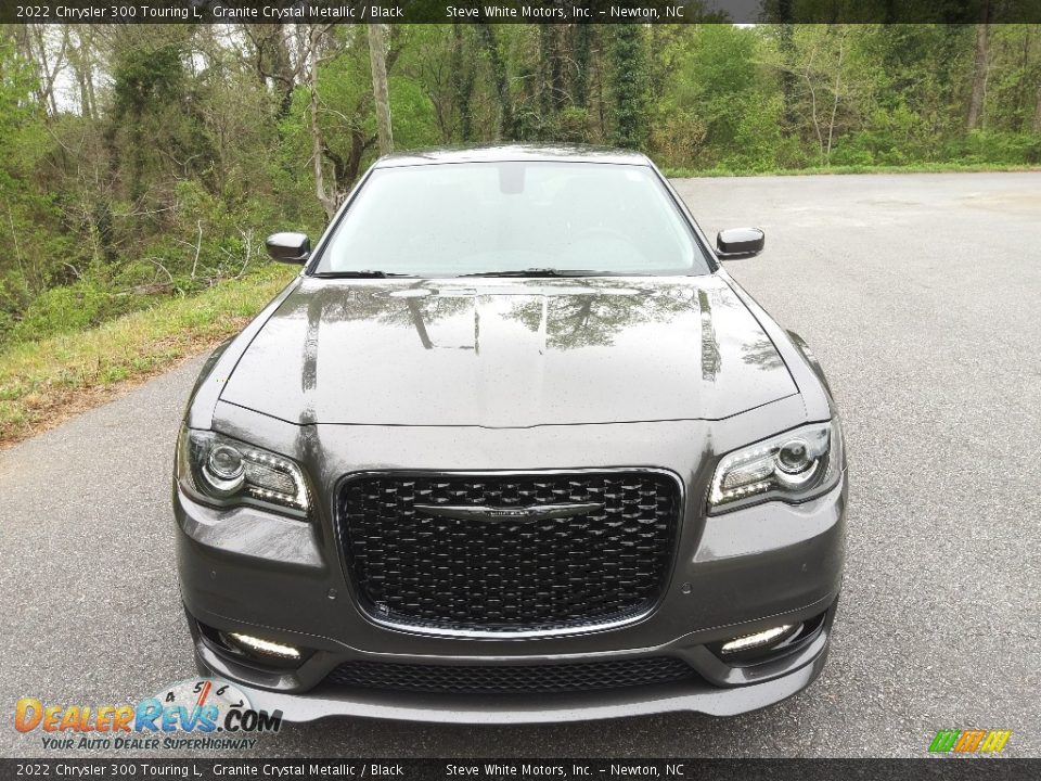 2022 Chrysler 300 Touring L Granite Crystal Metallic / Black Photo #3