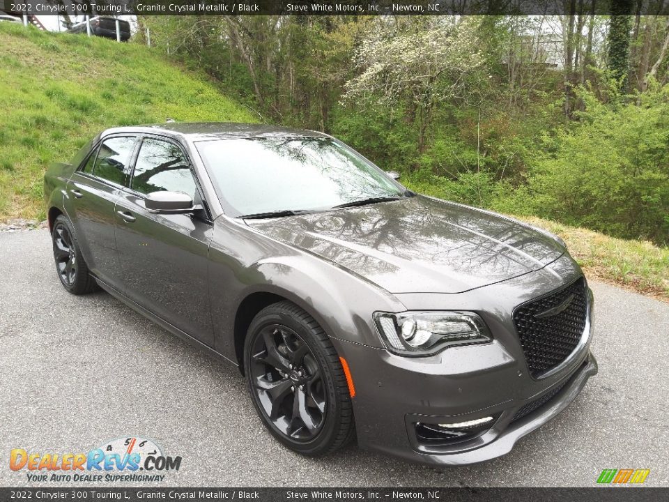 2022 Chrysler 300 Touring L Granite Crystal Metallic / Black Photo #4