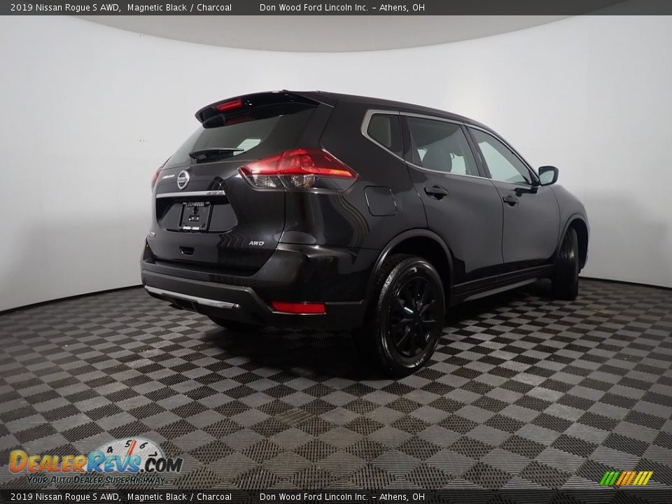 2019 Nissan Rogue S AWD Magnetic Black / Charcoal Photo #16