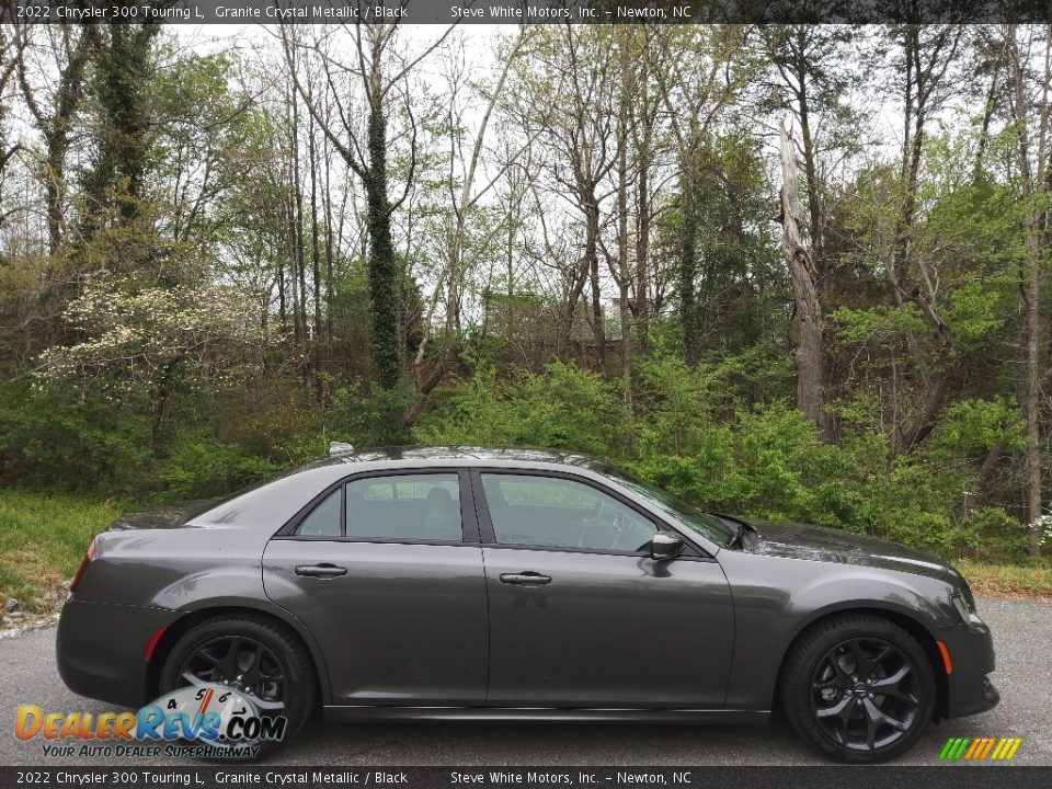 2022 Chrysler 300 Touring L Granite Crystal Metallic / Black Photo #5