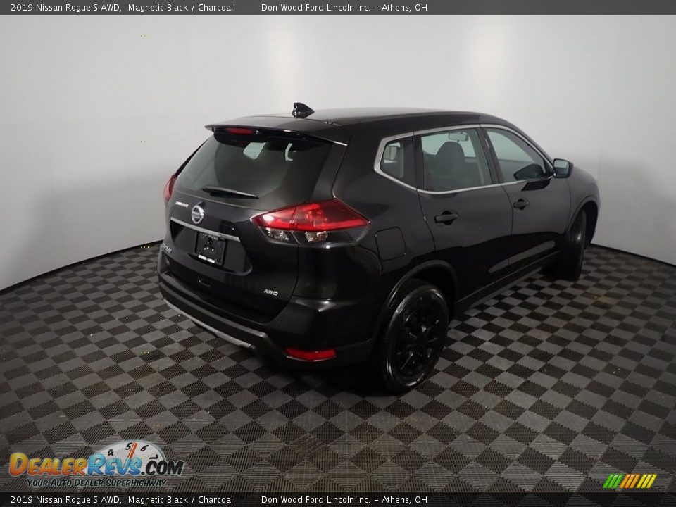 2019 Nissan Rogue S AWD Magnetic Black / Charcoal Photo #17