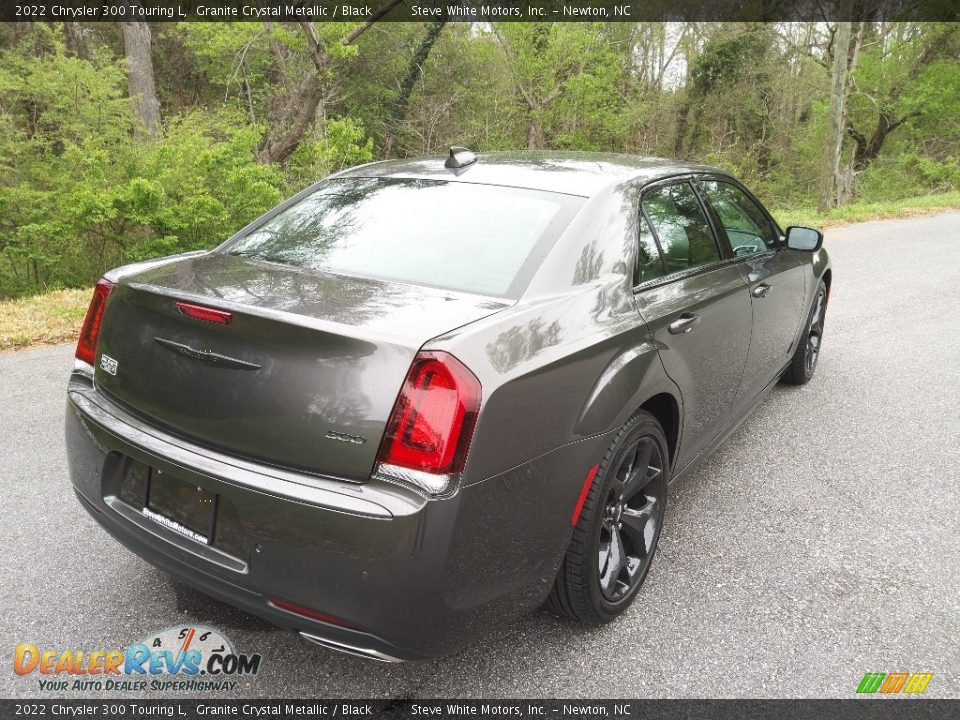 2022 Chrysler 300 Touring L Granite Crystal Metallic / Black Photo #6