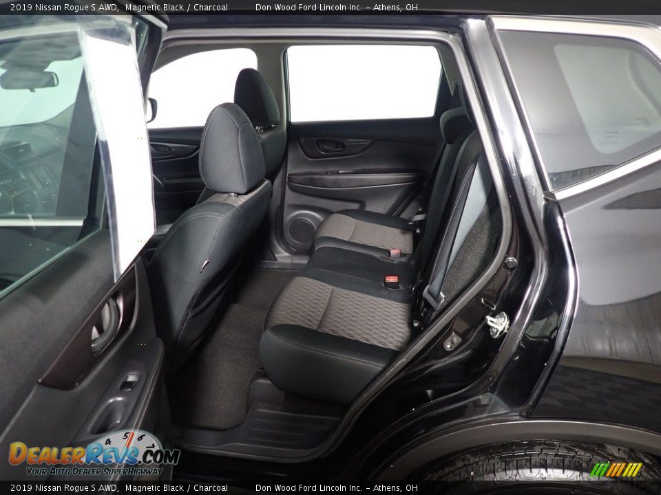 2019 Nissan Rogue S AWD Magnetic Black / Charcoal Photo #35
