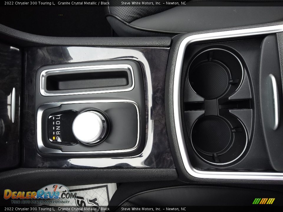 2022 Chrysler 300 Touring L Granite Crystal Metallic / Black Photo #26