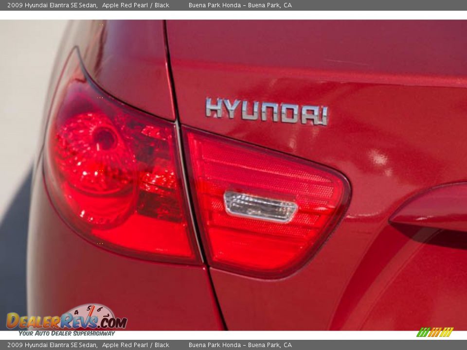 2009 Hyundai Elantra SE Sedan Apple Red Pearl / Black Photo #10