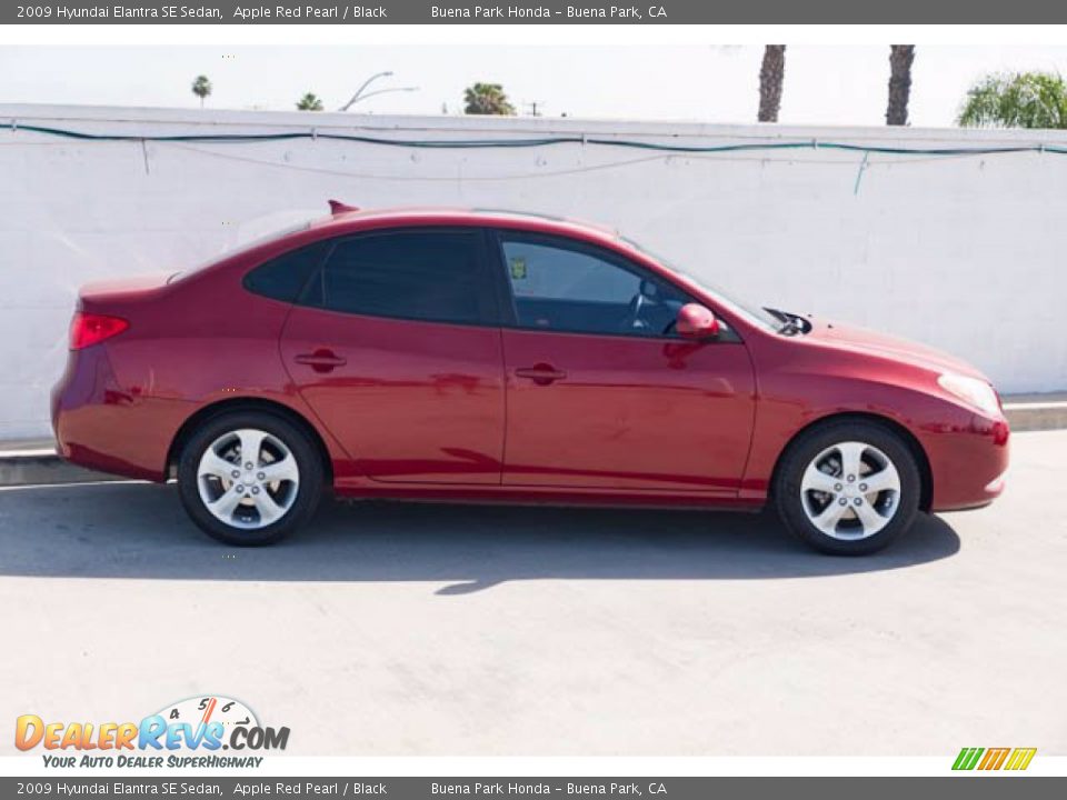 2009 Hyundai Elantra SE Sedan Apple Red Pearl / Black Photo #12