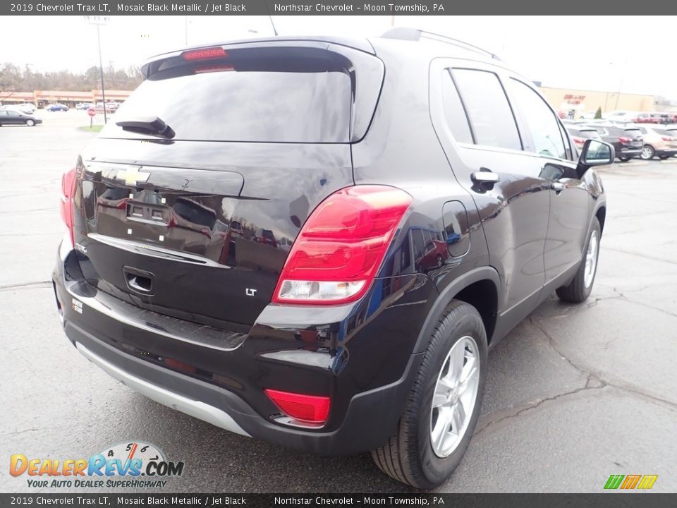 2019 Chevrolet Trax LT Mosaic Black Metallic / Jet Black Photo #8