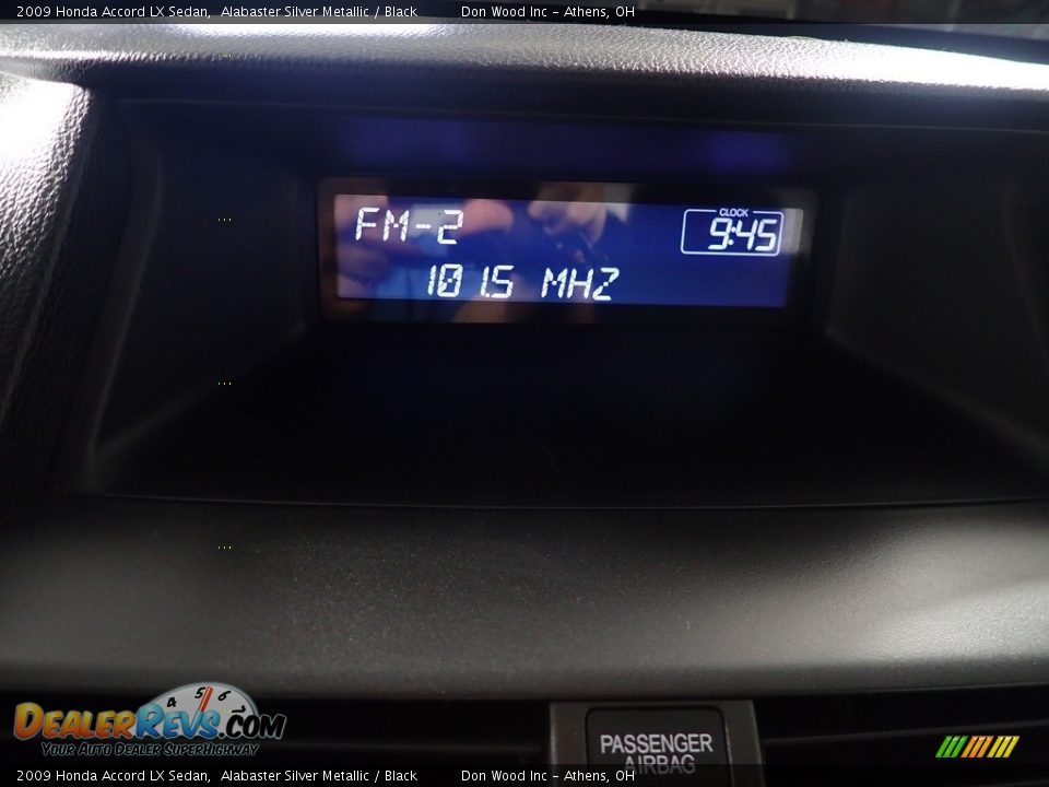 2009 Honda Accord LX Sedan Alabaster Silver Metallic / Black Photo #2