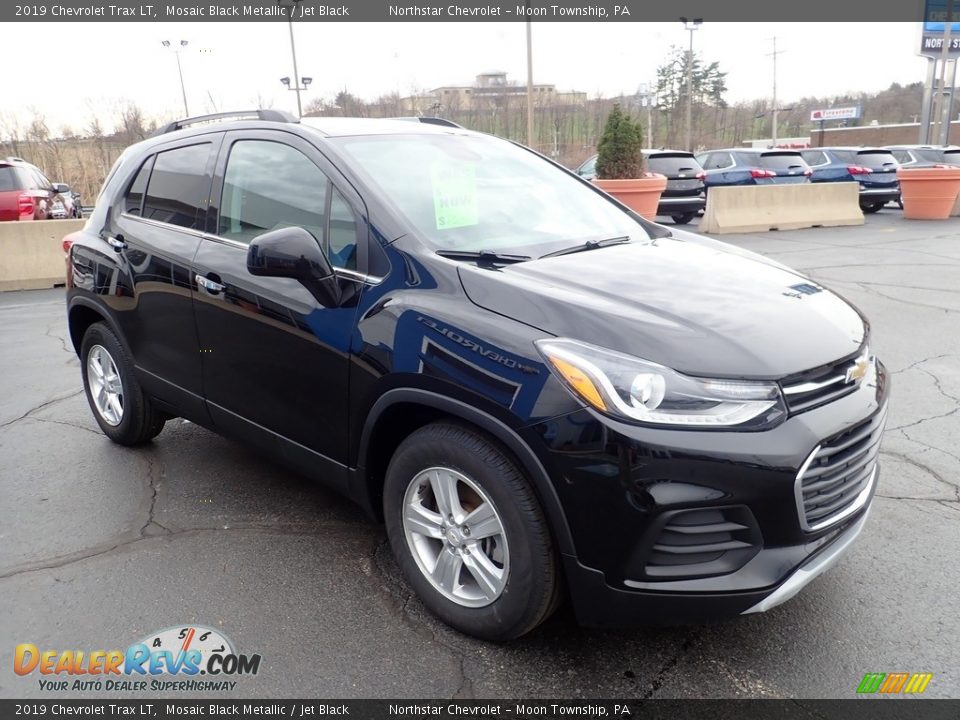 Mosaic Black Metallic 2019 Chevrolet Trax LT Photo #11