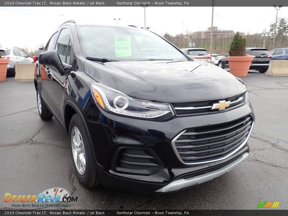 Mosaic Black Metallic 2019 Chevrolet Trax LT Photo #12