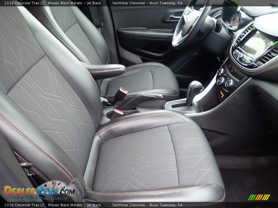 Front Seat of 2019 Chevrolet Trax LT Photo #15