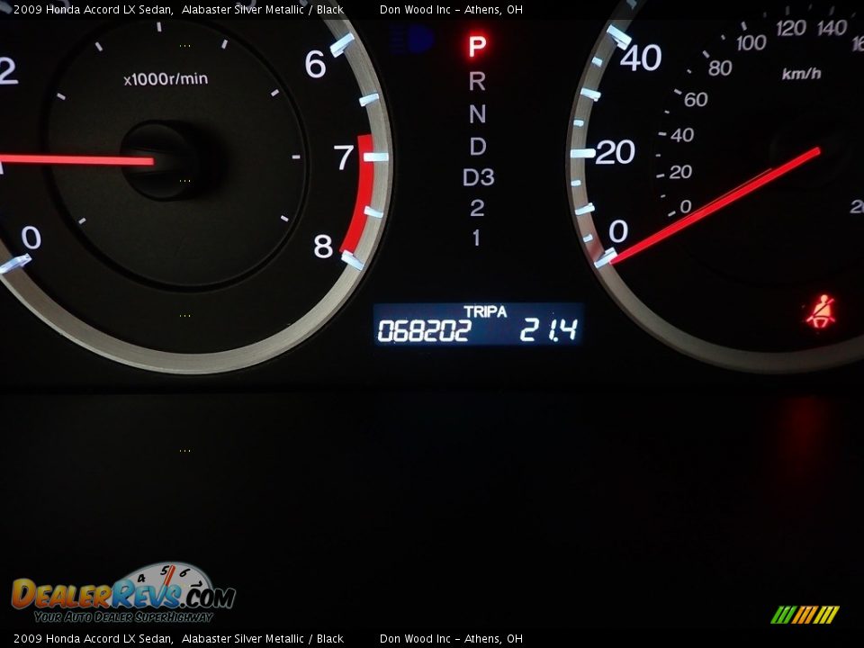 2009 Honda Accord LX Sedan Alabaster Silver Metallic / Black Photo #18