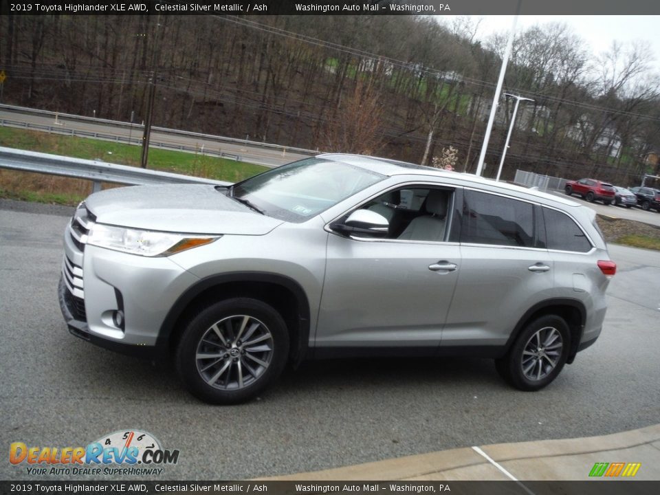 2019 Toyota Highlander XLE AWD Celestial Silver Metallic / Ash Photo #13