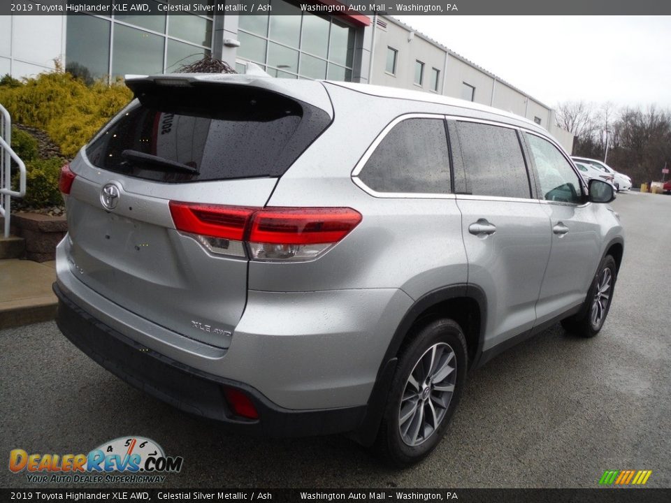 2019 Toyota Highlander XLE AWD Celestial Silver Metallic / Ash Photo #16