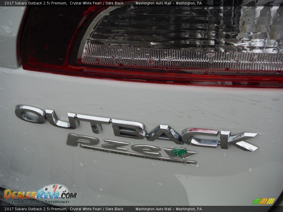 2017 Subaru Outback 2.5i Premium Crystal White Pearl / Slate Black Photo #17