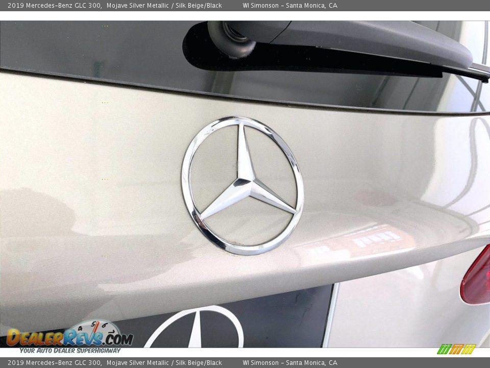 2019 Mercedes-Benz GLC 300 Mojave Silver Metallic / Silk Beige/Black Photo #7