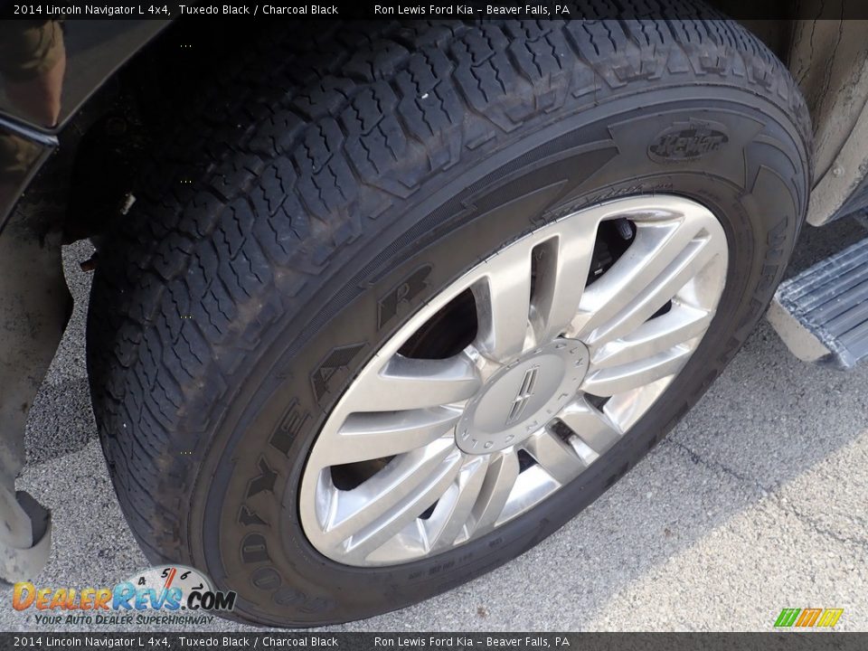 2014 Lincoln Navigator L 4x4 Tuxedo Black / Charcoal Black Photo #5