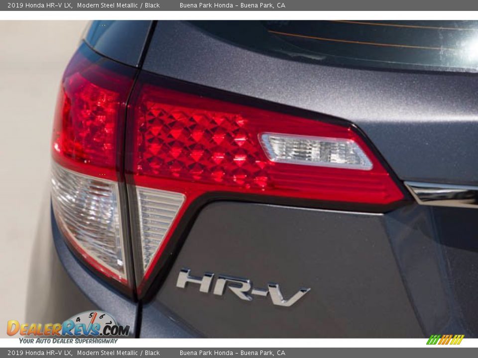 2019 Honda HR-V LX Modern Steel Metallic / Black Photo #12