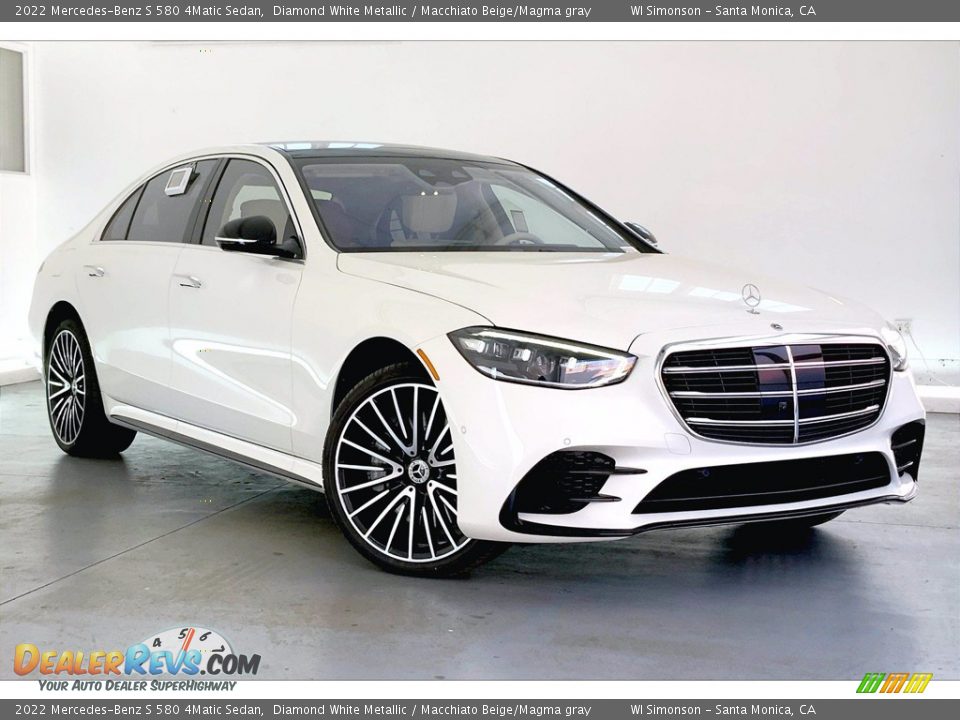 Front 3/4 View of 2022 Mercedes-Benz S 580 4Matic Sedan Photo #12
