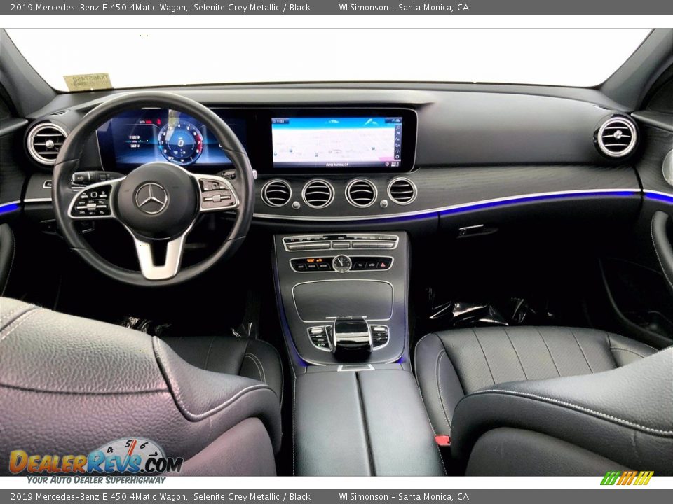 Dashboard of 2019 Mercedes-Benz E 450 4Matic Wagon Photo #15