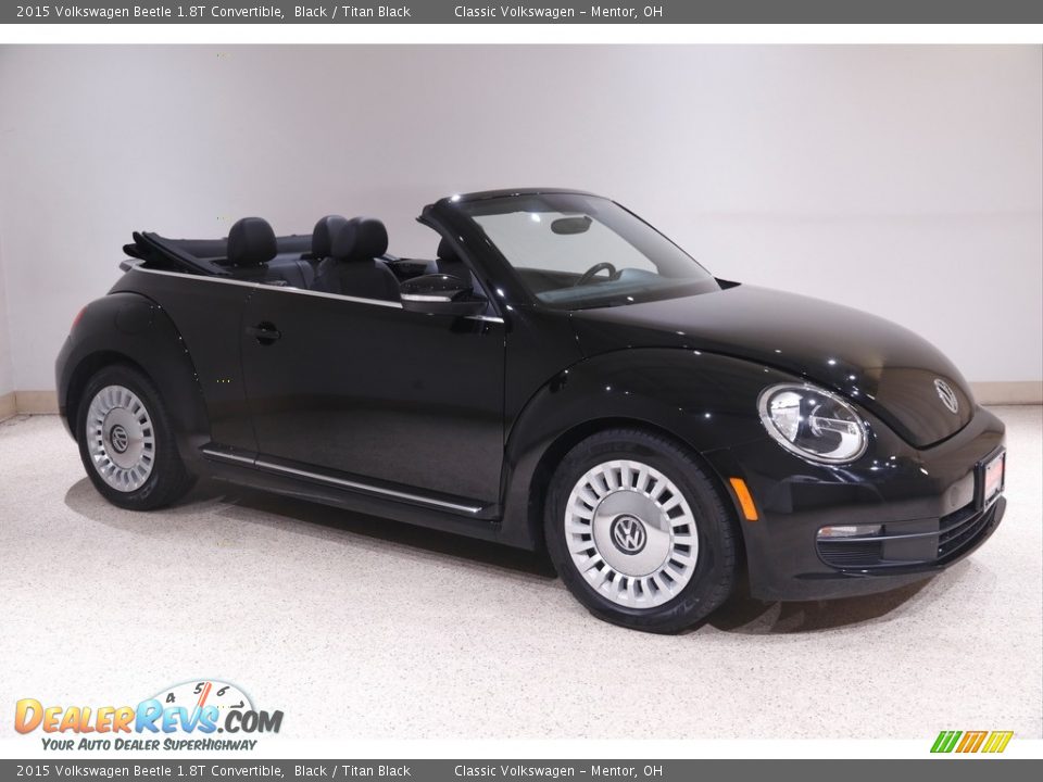Front 3/4 View of 2015 Volkswagen Beetle 1.8T Convertible Photo #1