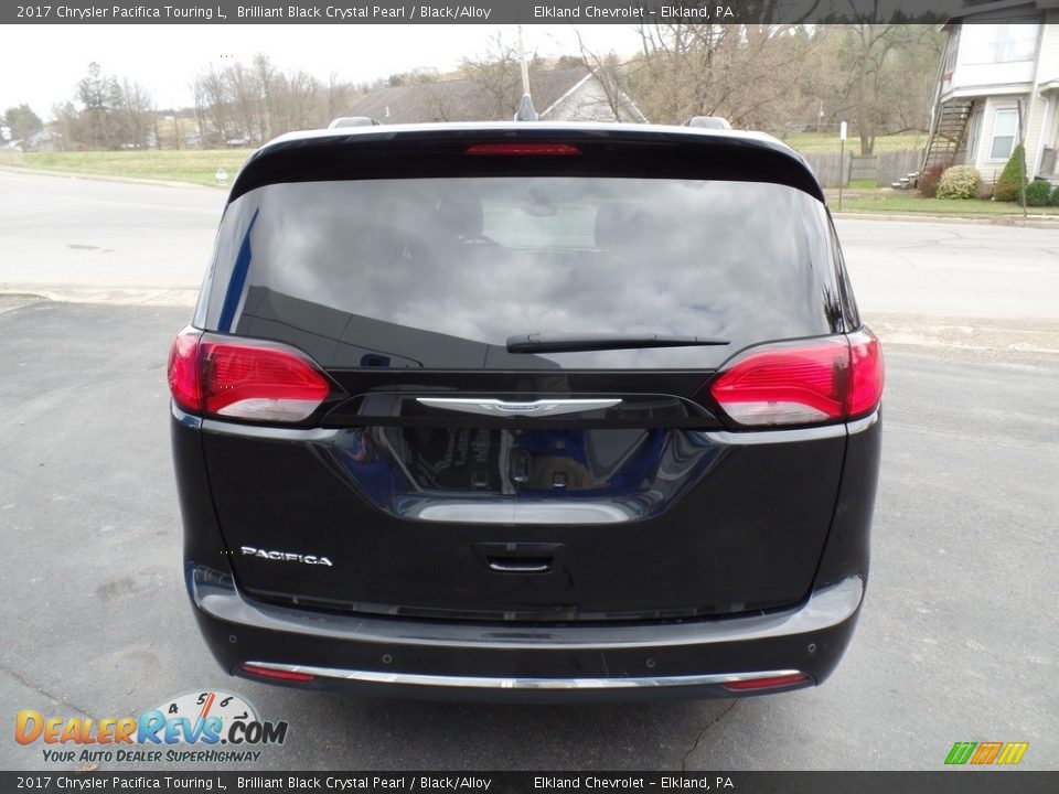 2017 Chrysler Pacifica Touring L Brilliant Black Crystal Pearl / Black/Alloy Photo #8