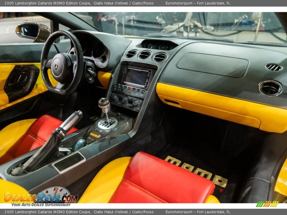 Front Seat of 2005 Lamborghini Gallardo MOMO Edition Coupe Photo #24