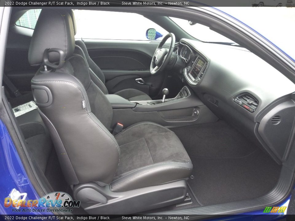 Front Seat of 2022 Dodge Challenger R/T Scat Pack Photo #15