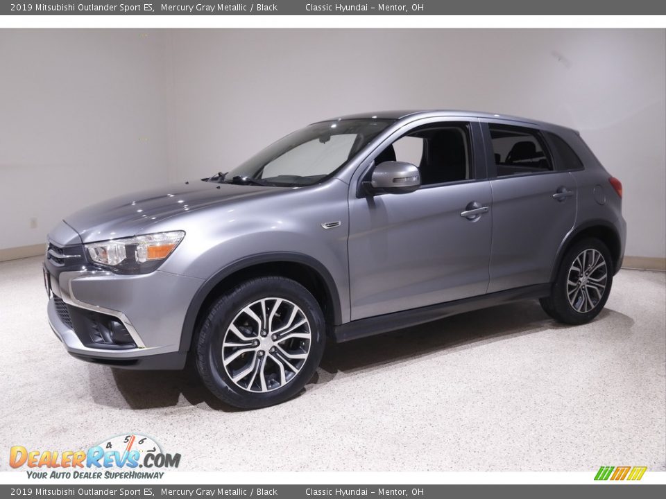 Front 3/4 View of 2019 Mitsubishi Outlander Sport ES Photo #3