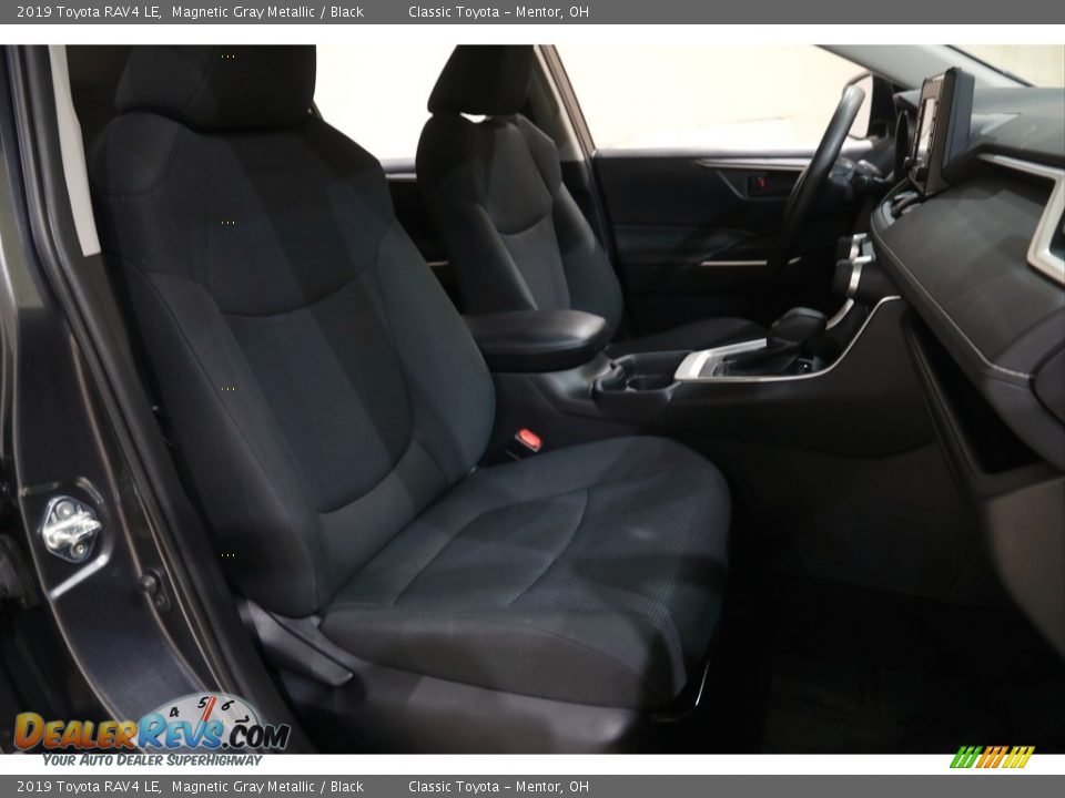 2019 Toyota RAV4 LE Magnetic Gray Metallic / Black Photo #13
