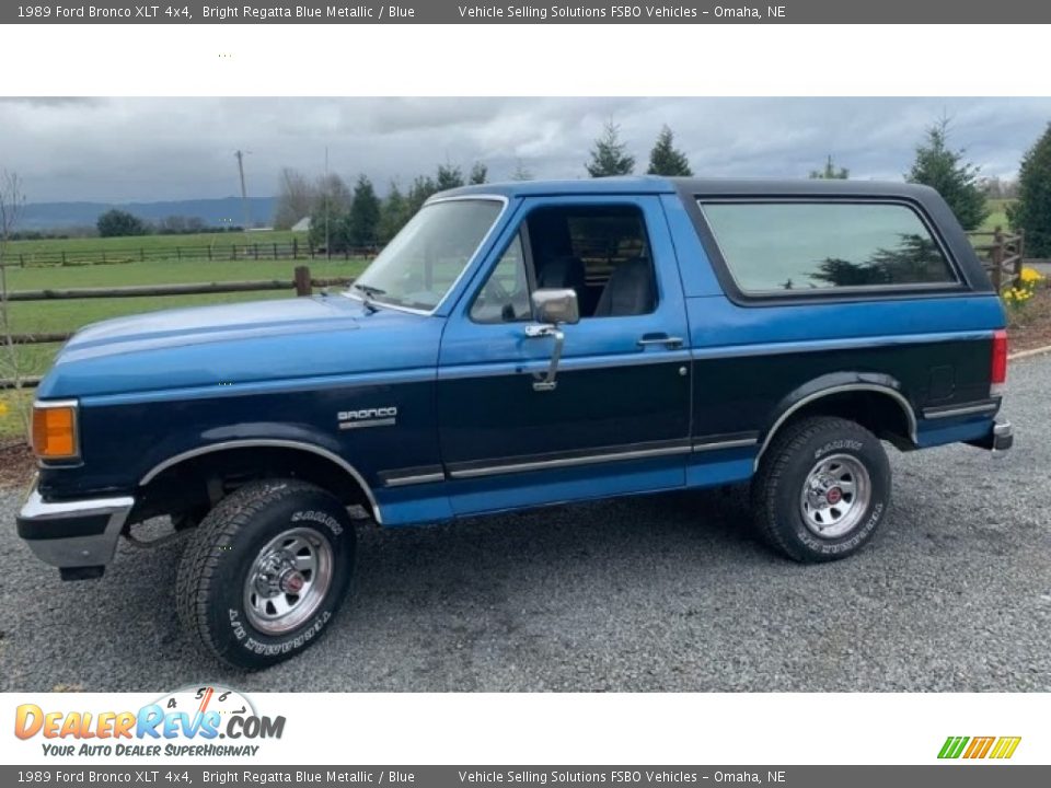 1989 Ford Bronco XLT 4x4 Bright Regatta Blue Metallic / Blue Photo #2