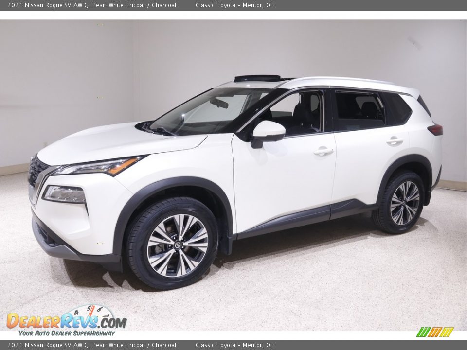 2021 Nissan Rogue SV AWD Pearl White Tricoat / Charcoal Photo #3