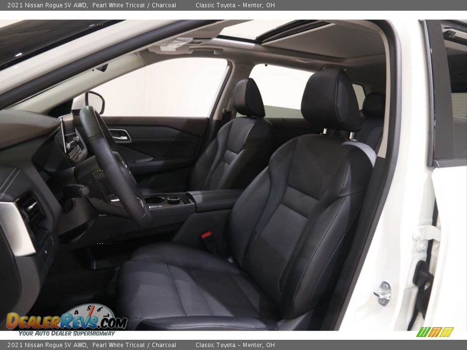 2021 Nissan Rogue SV AWD Pearl White Tricoat / Charcoal Photo #5