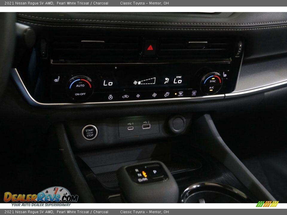 2021 Nissan Rogue SV AWD Pearl White Tricoat / Charcoal Photo #10