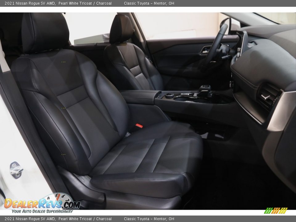 2021 Nissan Rogue SV AWD Pearl White Tricoat / Charcoal Photo #12