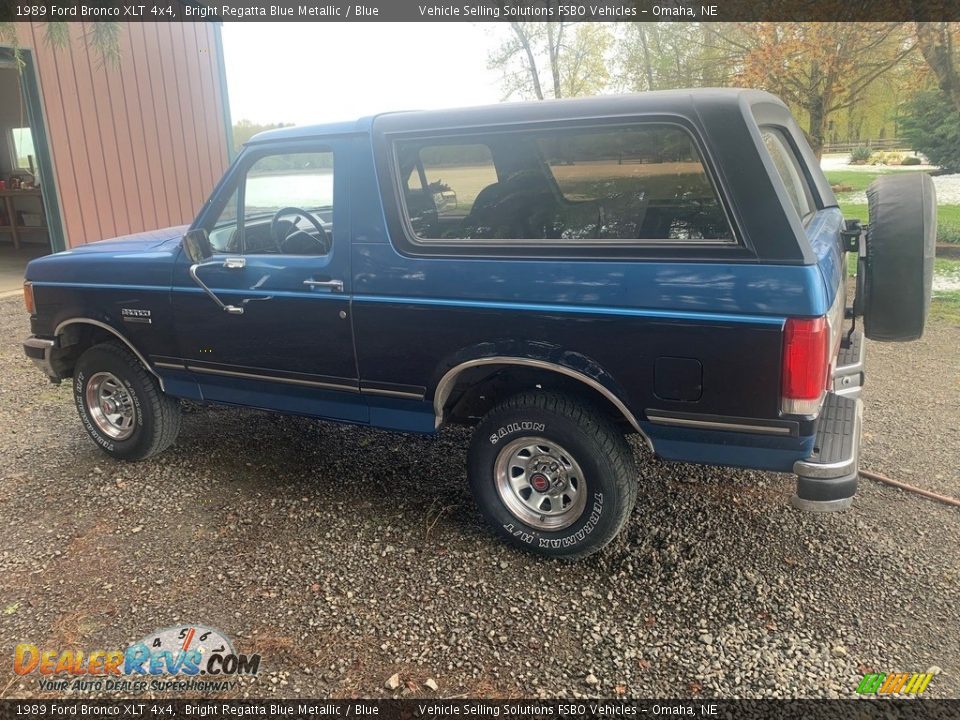 1989 Ford Bronco XLT 4x4 Bright Regatta Blue Metallic / Blue Photo #17