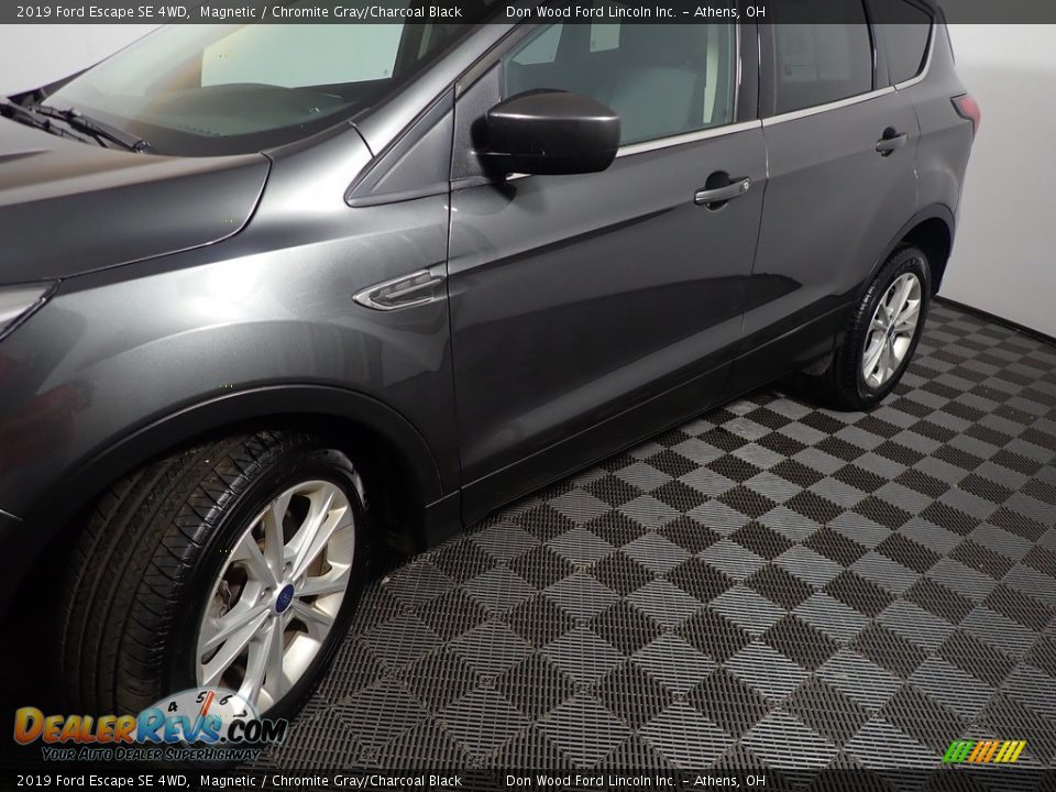 2019 Ford Escape SE 4WD Magnetic / Chromite Gray/Charcoal Black Photo #10