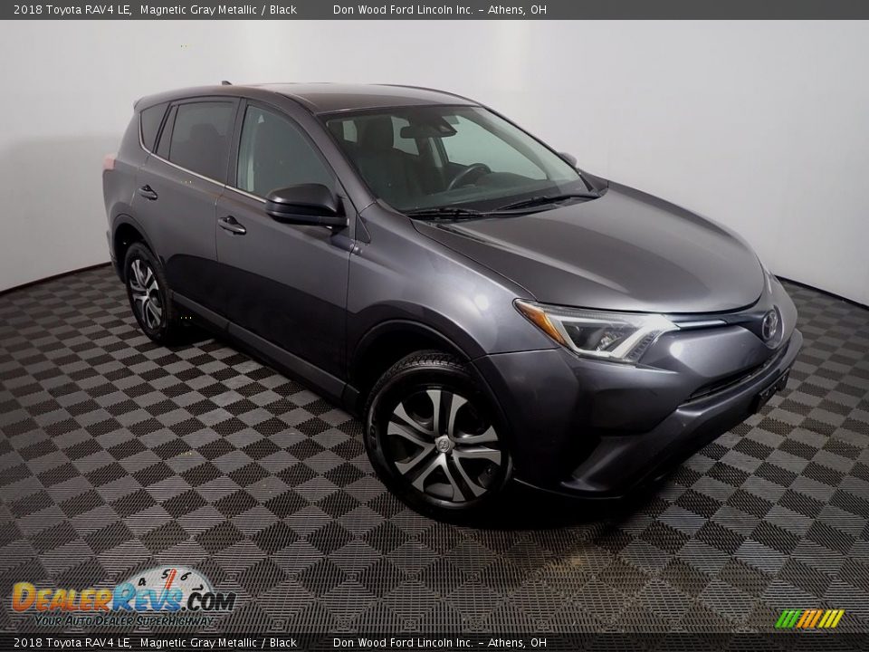 2018 Toyota RAV4 LE Magnetic Gray Metallic / Black Photo #3