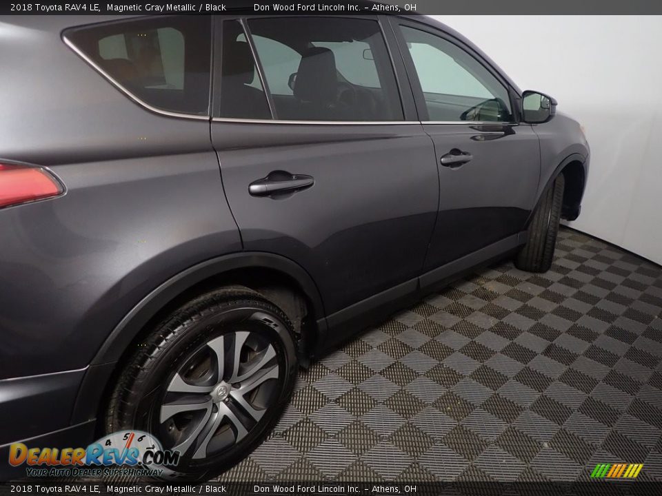 2018 Toyota RAV4 LE Magnetic Gray Metallic / Black Photo #19