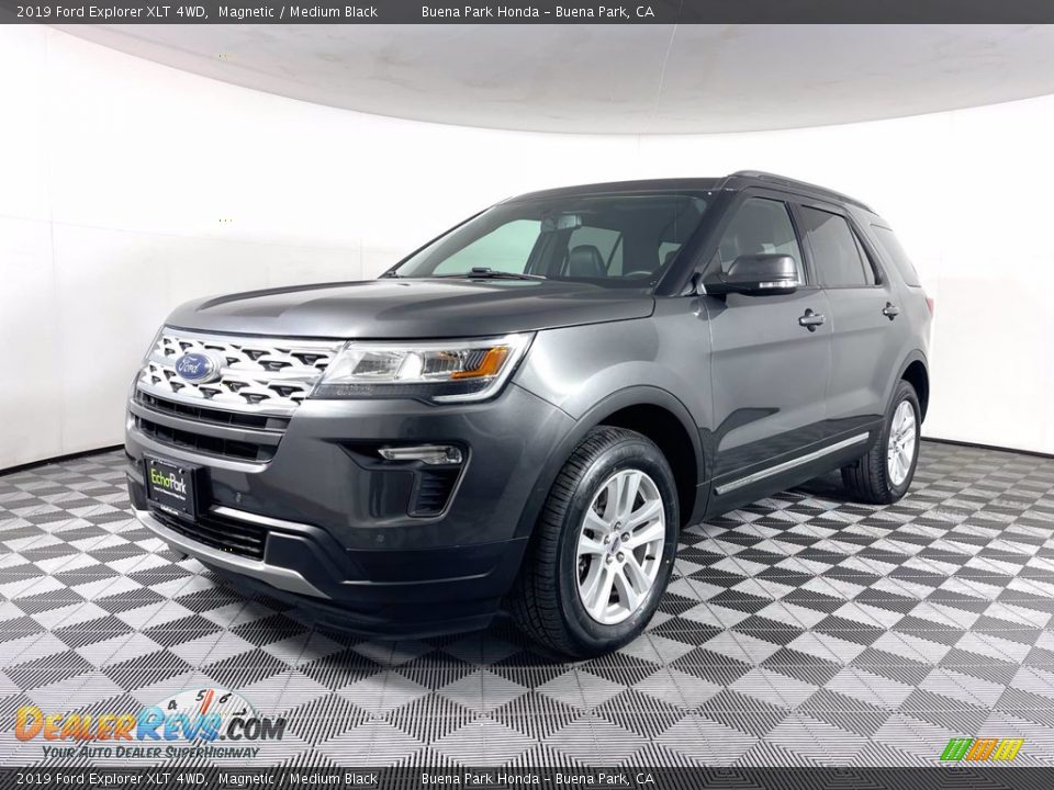 2019 Ford Explorer XLT 4WD Magnetic / Medium Black Photo #3