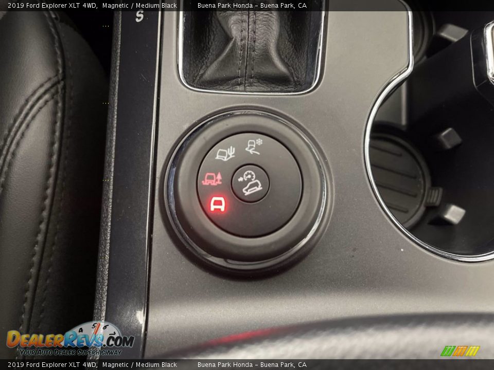 2019 Ford Explorer XLT 4WD Magnetic / Medium Black Photo #22