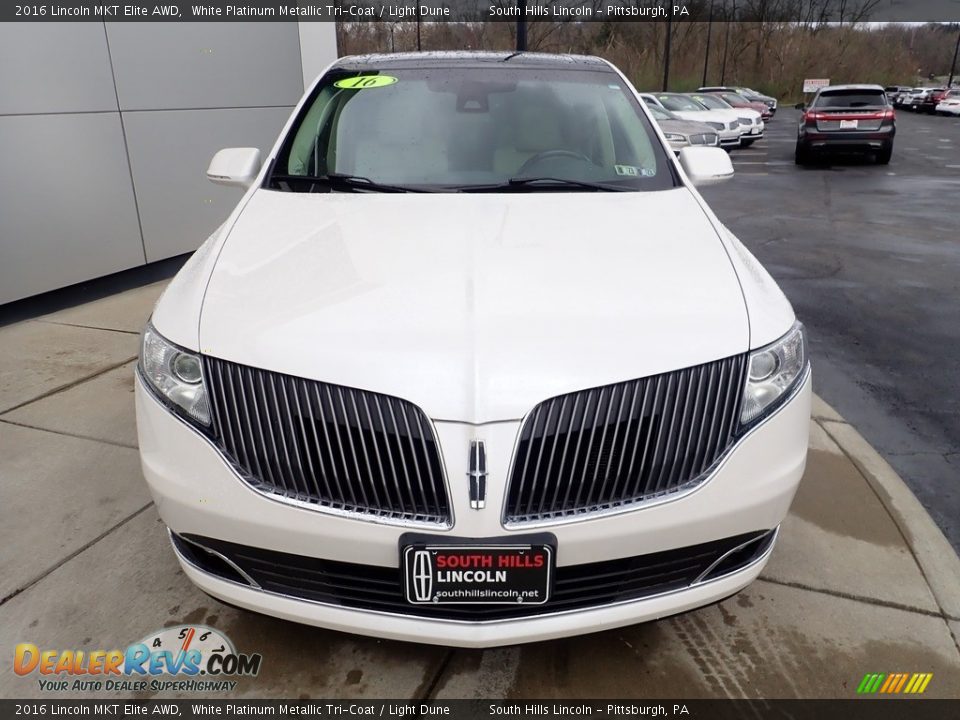 2016 Lincoln MKT Elite AWD White Platinum Metallic Tri-Coat / Light Dune Photo #8