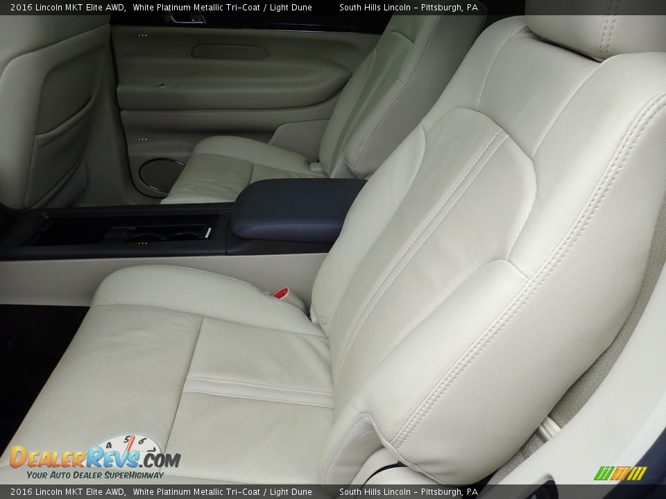 Rear Seat of 2016 Lincoln MKT Elite AWD Photo #16