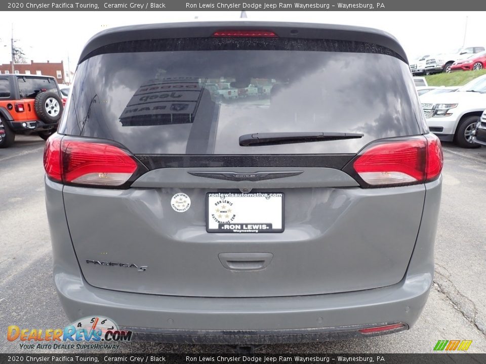 2020 Chrysler Pacifica Touring Ceramic Grey / Black Photo #4