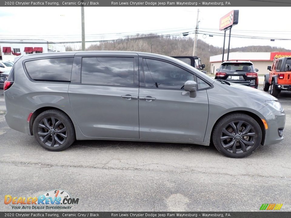 2020 Chrysler Pacifica Touring Ceramic Grey / Black Photo #7