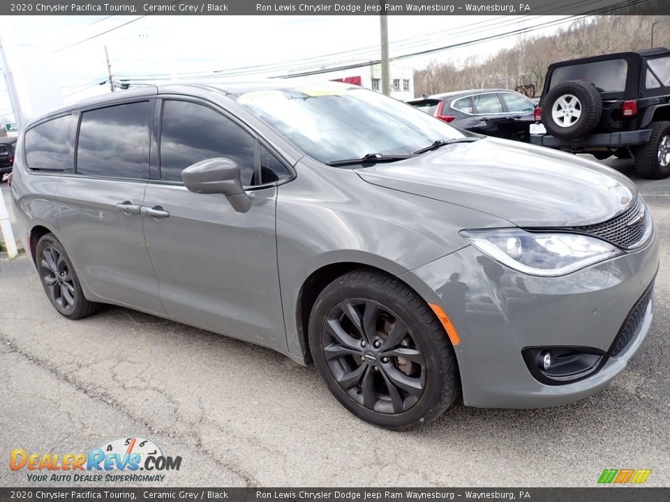 2020 Chrysler Pacifica Touring Ceramic Grey / Black Photo #8