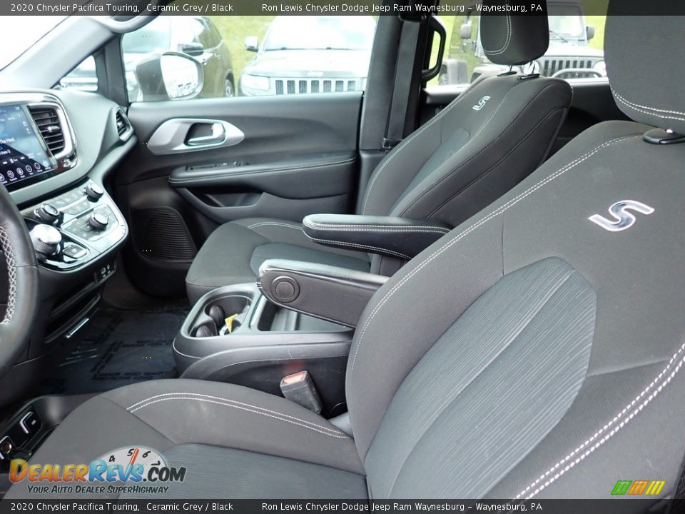 2020 Chrysler Pacifica Touring Ceramic Grey / Black Photo #11