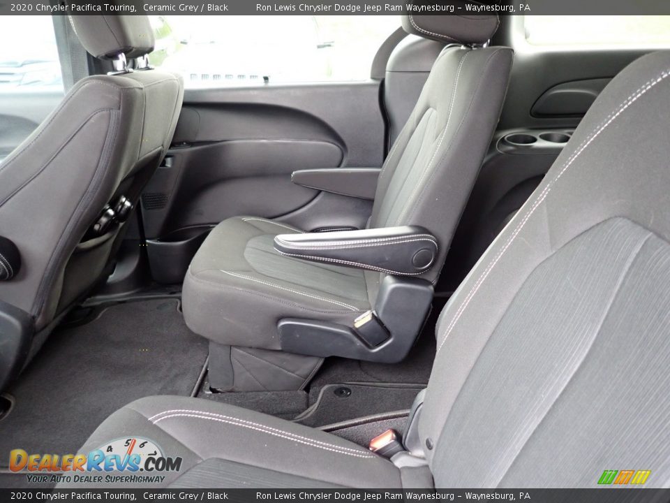 2020 Chrysler Pacifica Touring Ceramic Grey / Black Photo #12