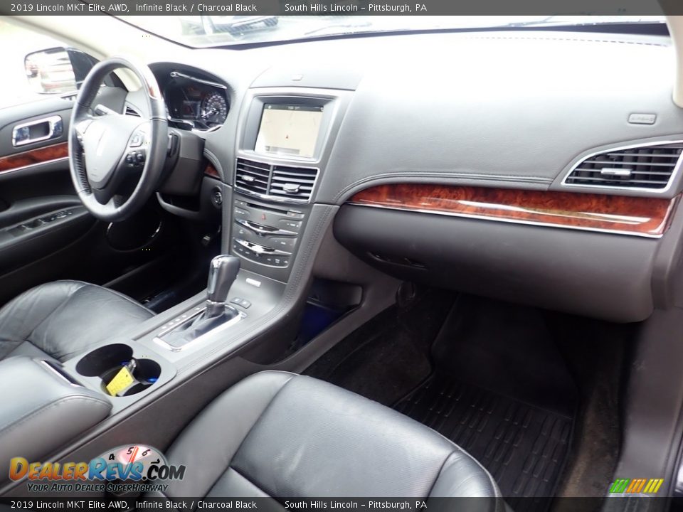 Dashboard of 2019 Lincoln MKT Elite AWD Photo #11